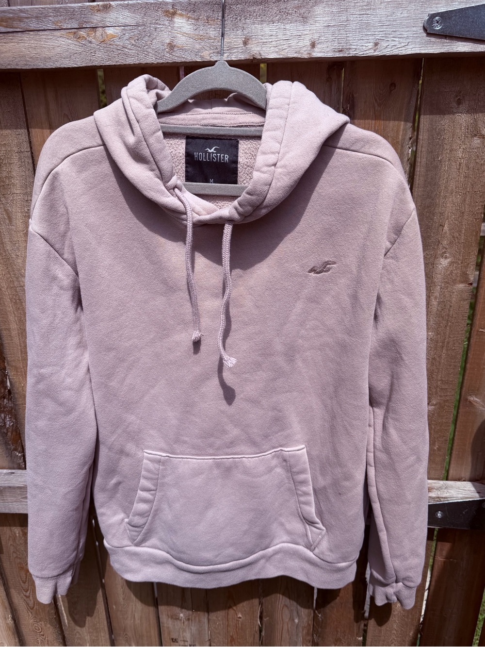 Hollister Men’s Mauve Crewneck Hoodie